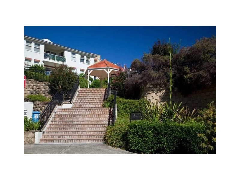 Karrabee Ave, Huntleys Cove NSW 2111