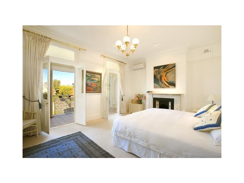 102 Raglan Street, Mosman NSW 2088