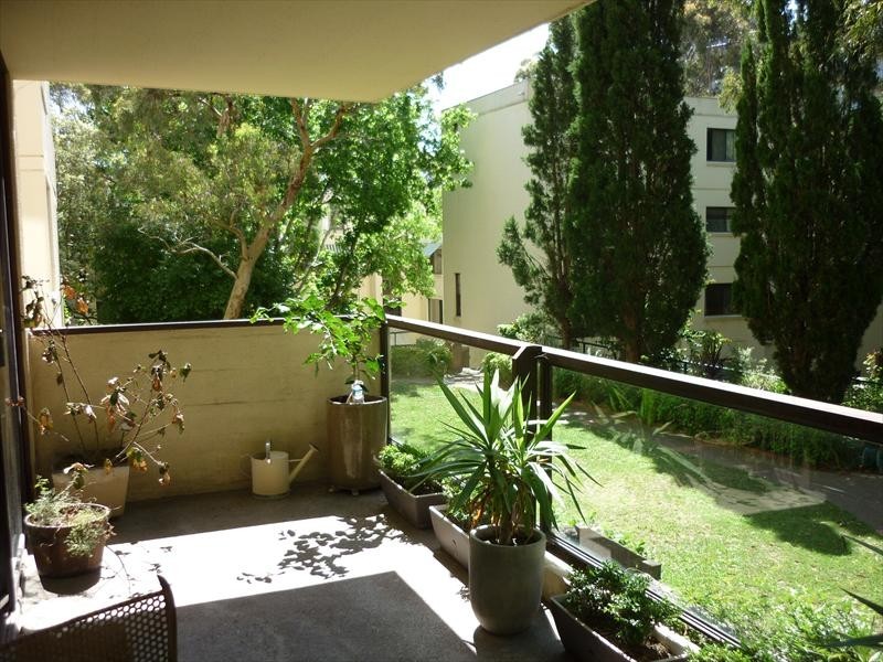 Hume St, Wollstonecraft NSW 2065