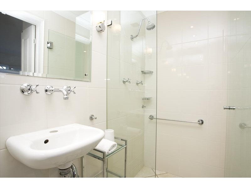 2 Raglan St, Mosman NSW 2088
