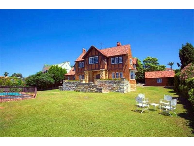 Suffolk Ave, Collaroy NSW 2097