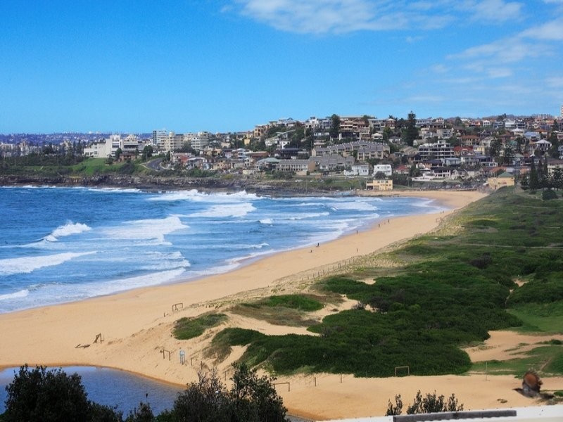 Robertson Road, North Curl Curl NSW 2099