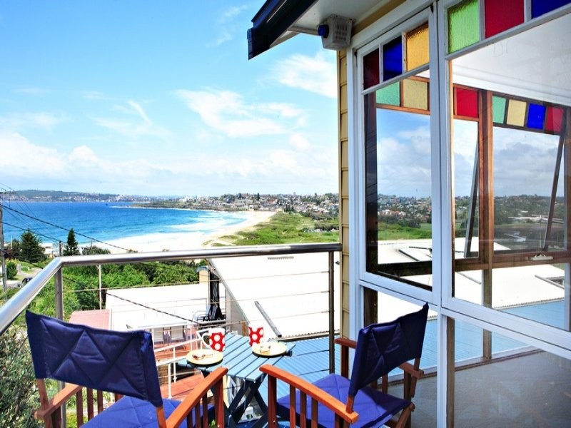 Robertson Road, North Curl Curl NSW 2099