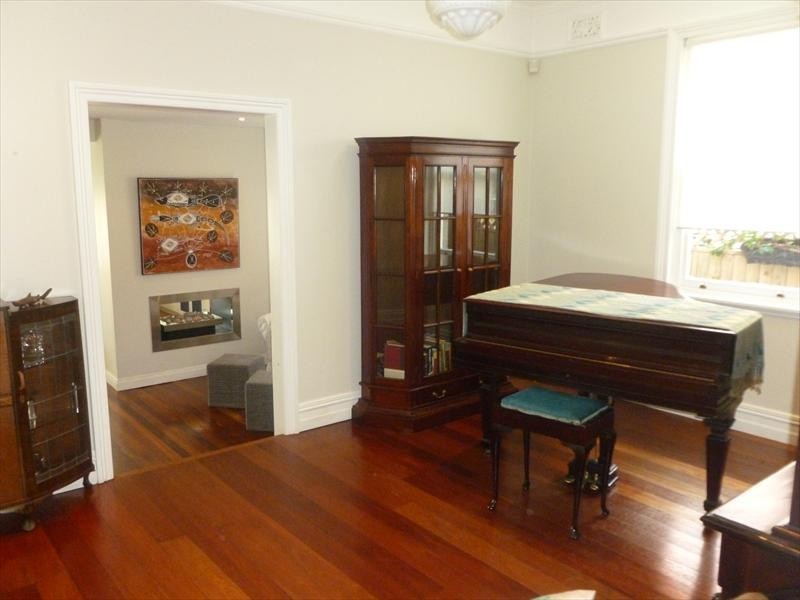 8 Rhodes Avenue, Naremburn NSW 2065