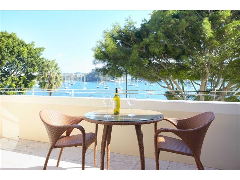 79 New Beach Road, Darling Point NSW 2027