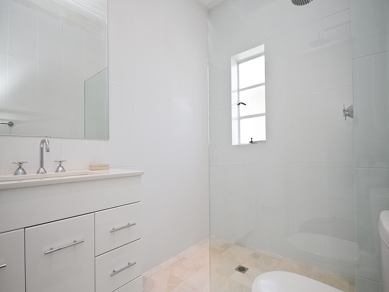 12/4 Holbrook Ave, Kirribilli NSW 2061