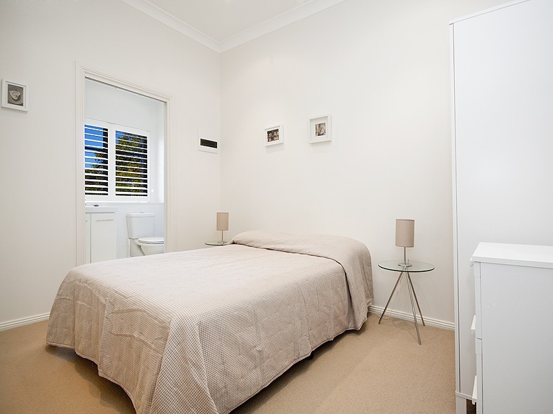 12/4 Holbrook Ave, Kirribilli NSW 2061