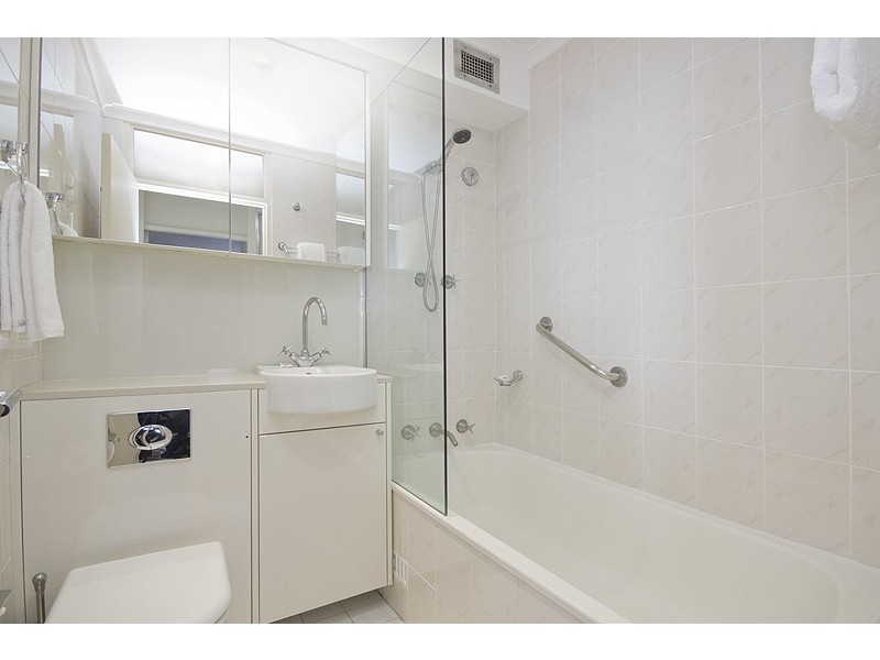 00 Henry Lawson Ave, Mcmahons Point NSW 2060