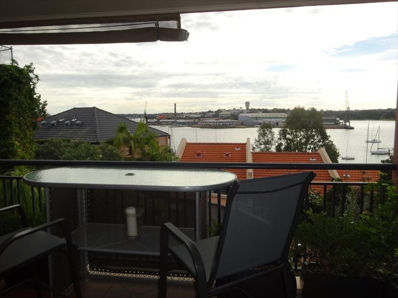 28/8 Water St, Birchgrove NSW 2041