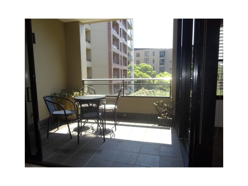 C601/26 Point St, Pyrmont NSW 2009