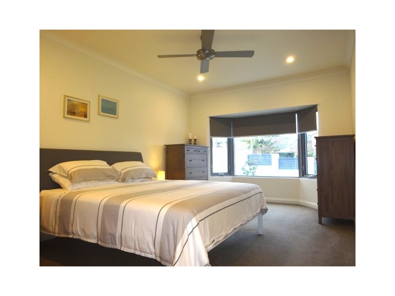 50 Griffin Road, North Curl Curl NSW 2099