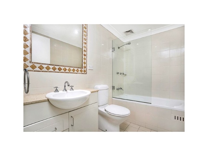 10-12 Ben Boyd Rd, Neutral Bay NSW 2089