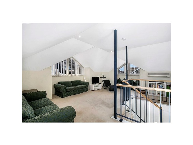 10-12 Ben Boyd Rd, Neutral Bay NSW 2089