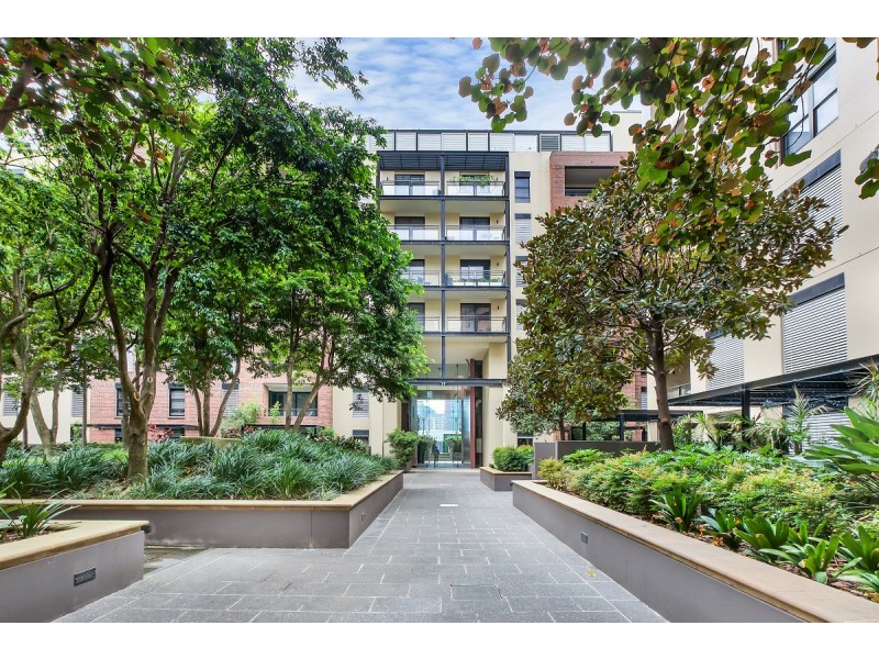 B302/24-26 Point St, Pyrmont NSW 2009