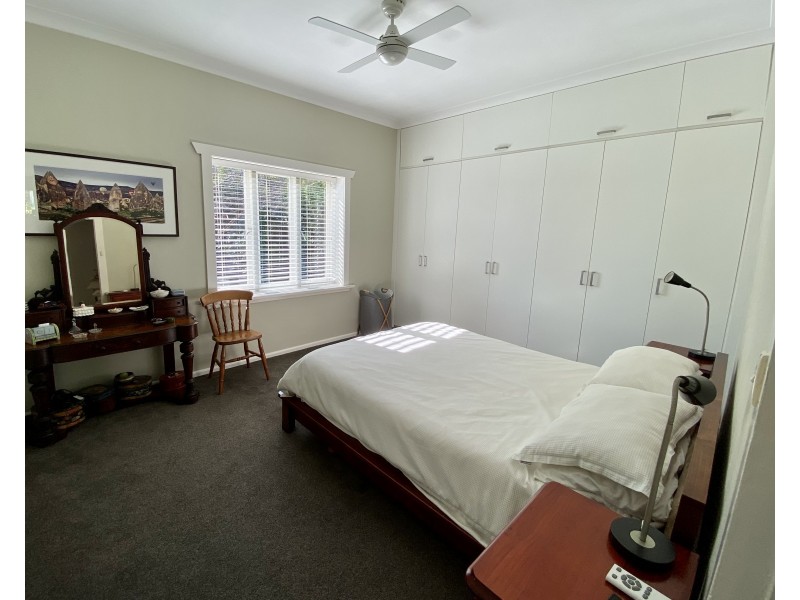 8 De Villiers Avenue, Chatswood NSW 2067