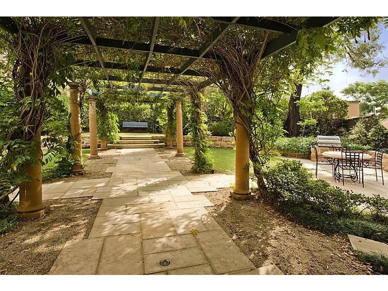 240 Ben Boyd Road, Neutral Bay NSW 2089