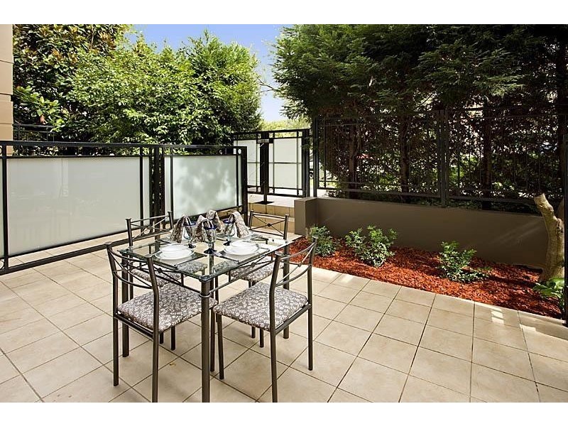 2/240 Ben Boyd Road, Neutral Bay NSW 2089