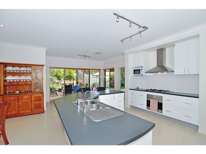16 Laura Place, Nudgee QLD 4014