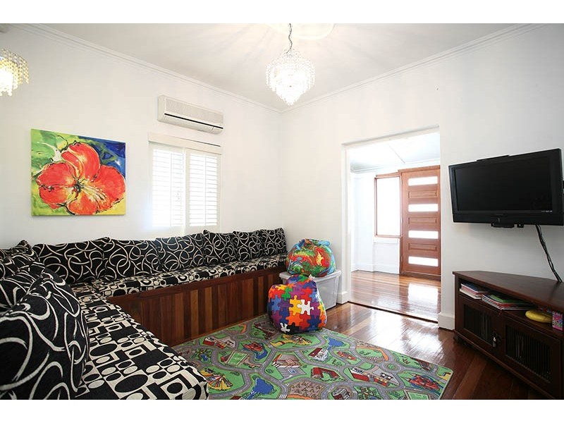 5 Charlton Street, Hamilton QLD 4007