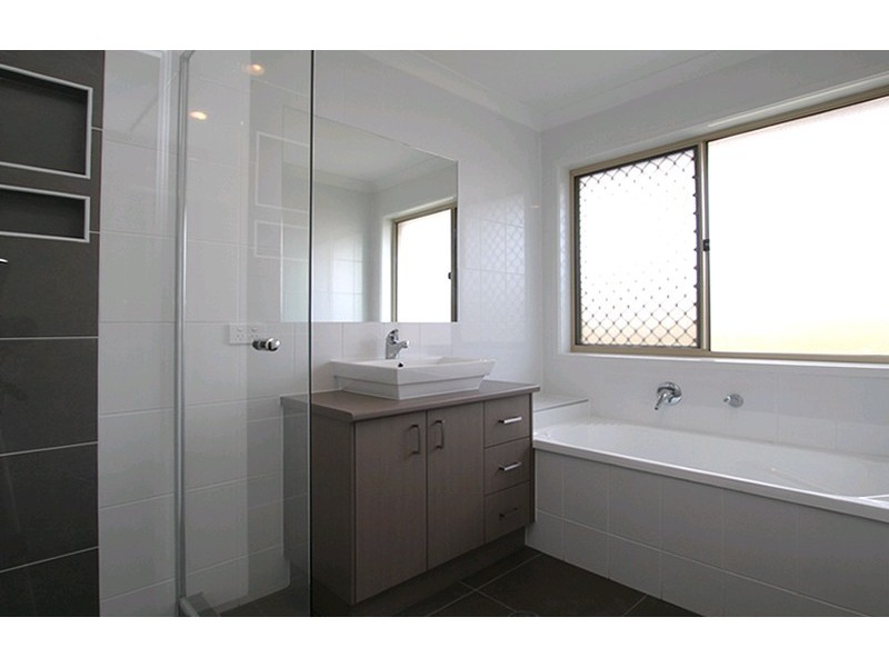 3 Franzin Drive, Cashmere QLD 4500