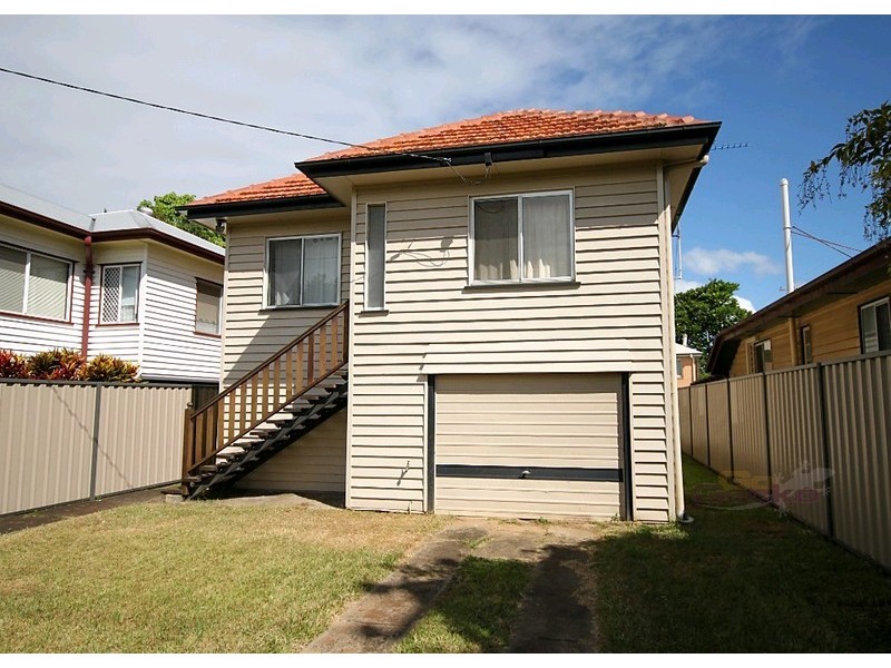 24 Railway Street, Nudgee QLD 4014