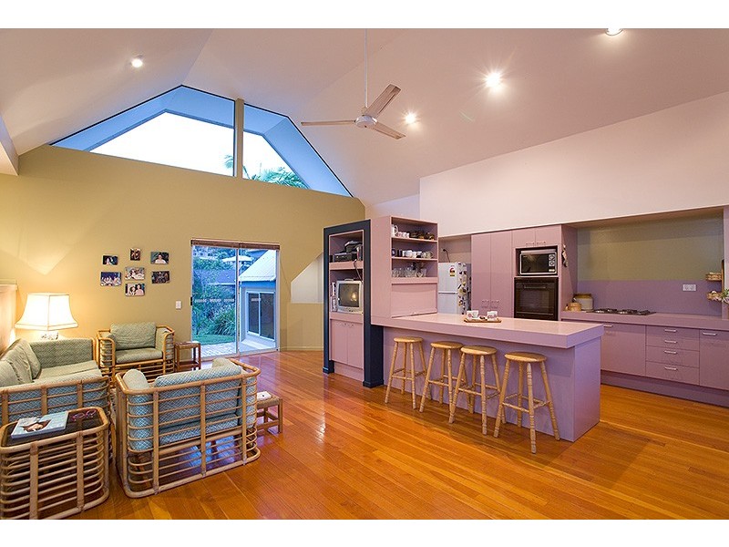 8 Satinwood Court, Bardon QLD 4065