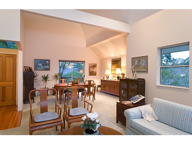 8 Satinwood Court, Bardon QLD 4065