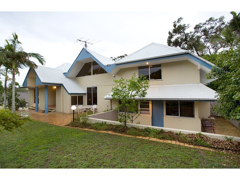 8 Satinwood Court, Bardon QLD 4065