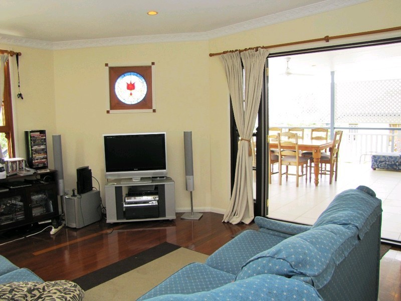 76 Redwood Street, Stafford Heights QLD 4053