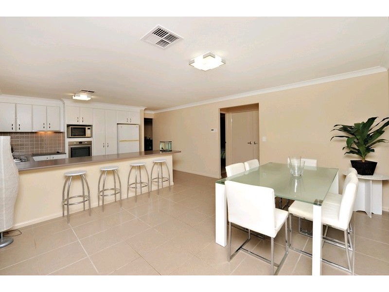 65 Everest Street, Warner QLD 4500
