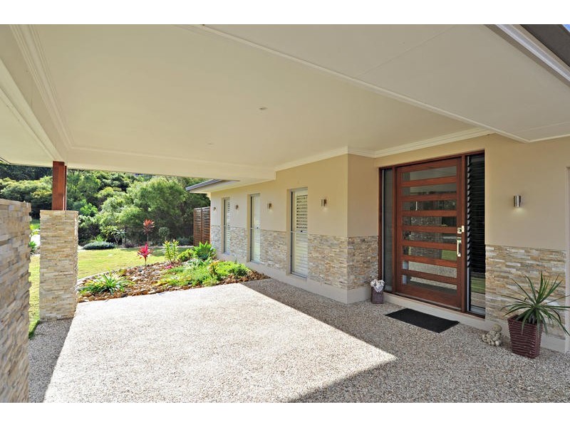 127 Corvus Drive, Cashmere QLD 4500