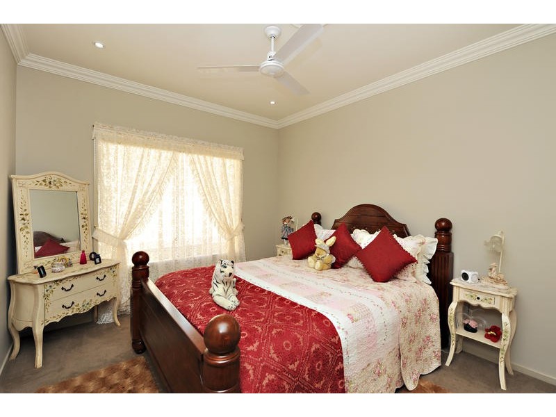 127 Corvus Drive, Cashmere QLD 4500