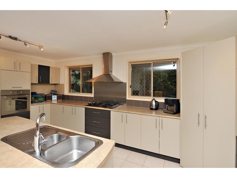 26 Cashmere Lane, Cashmere QLD 4500