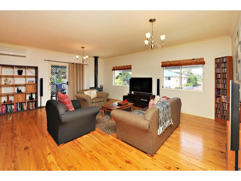 20 Granada Drive, Eatons Hill QLD 4037