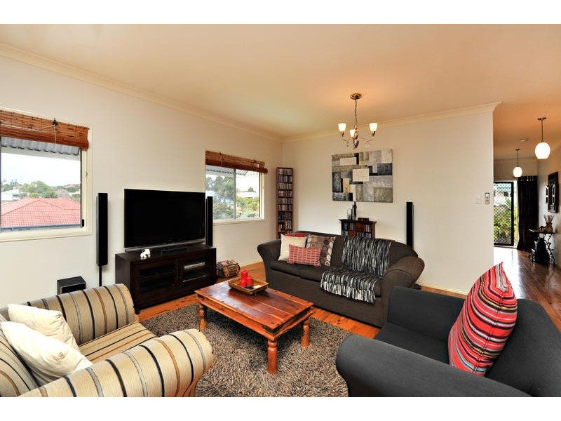 20 Granada Drive, Eatons Hill QLD 4037