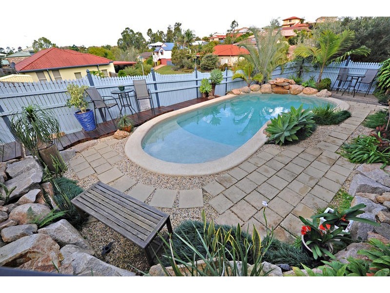 20 Granada Drive, Eatons Hill QLD 4037