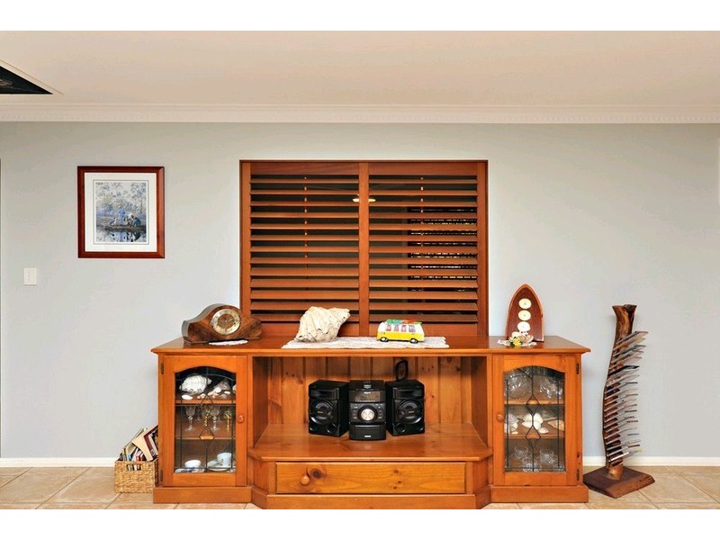 7 Ken Duncombe Drive, Cashmere QLD 4500