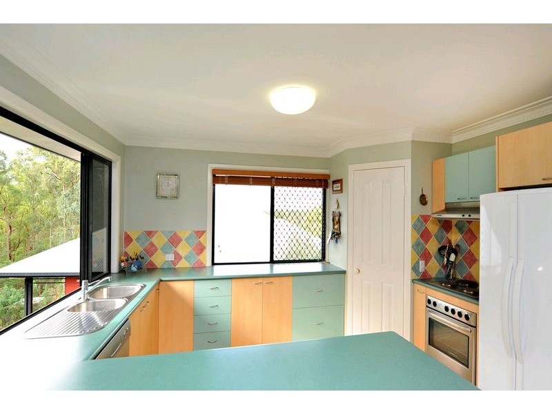 7 Ken Duncombe Drive, Cashmere QLD 4500