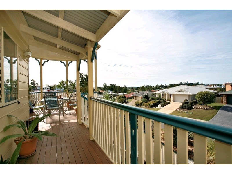 112 Saraband Drive, Eatons Hill QLD 4037