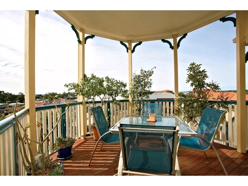 112 Saraband Drive, Eatons Hill QLD 4037