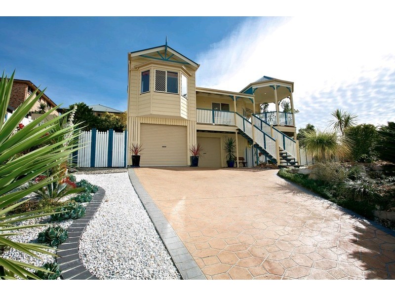 112 Saraband Drive, Eatons Hill QLD 4037