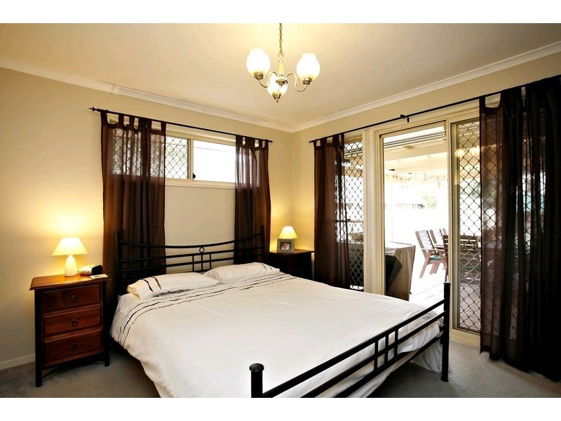 25 Atoll Crescent, Eatons Hill QLD 4037