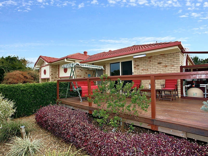 11 Wivenhoe Avenue, Albany Creek QLD 4035