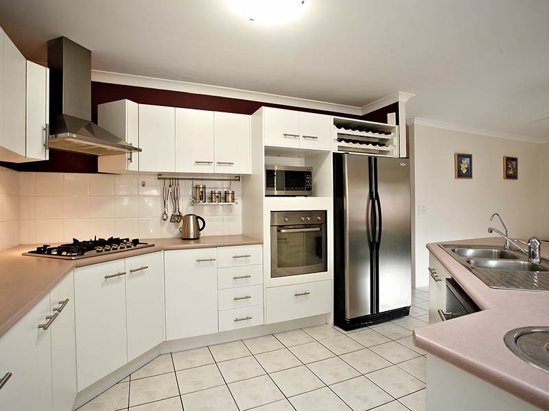 11 Wivenhoe Avenue, Albany Creek QLD 4035