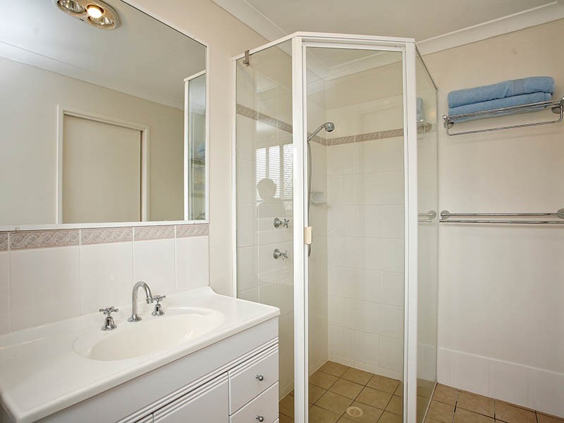 11 Wivenhoe Avenue, Albany Creek QLD 4035