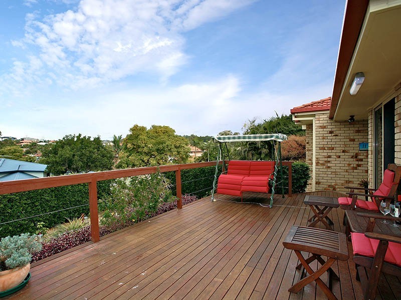 11 Wivenhoe Avenue, Albany Creek QLD 4035