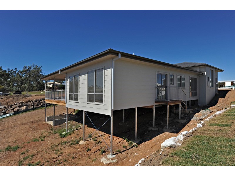 82 Corvus Drive, Cashmere QLD 4500