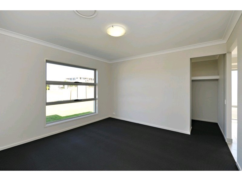 82 Corvus Drive, Cashmere QLD 4500