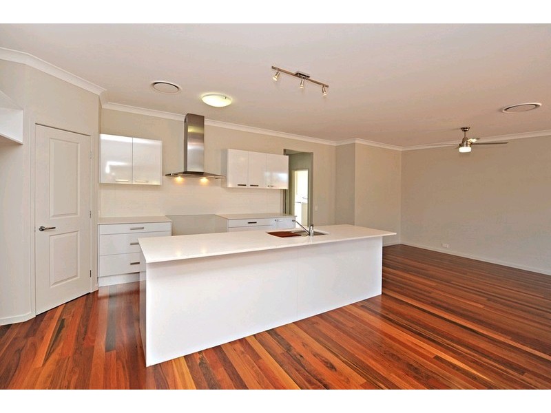 82 Corvus Drive, Cashmere QLD 4500