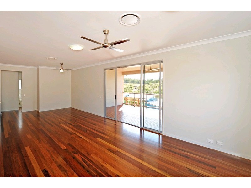 82 Corvus Drive, Cashmere QLD 4500